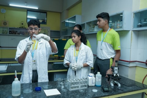 Pinnacle high school Science Laboratories